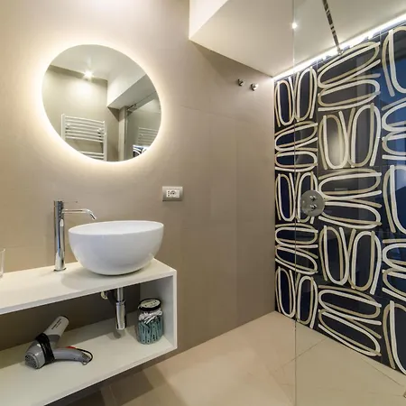 Emma Exclusive 게스트하우스